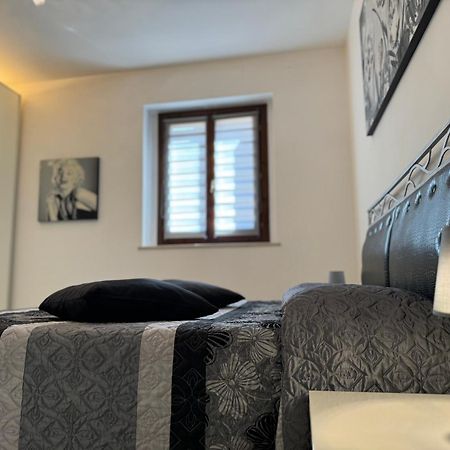 Family Stylish Apartment 诺尔恰 外观 照片